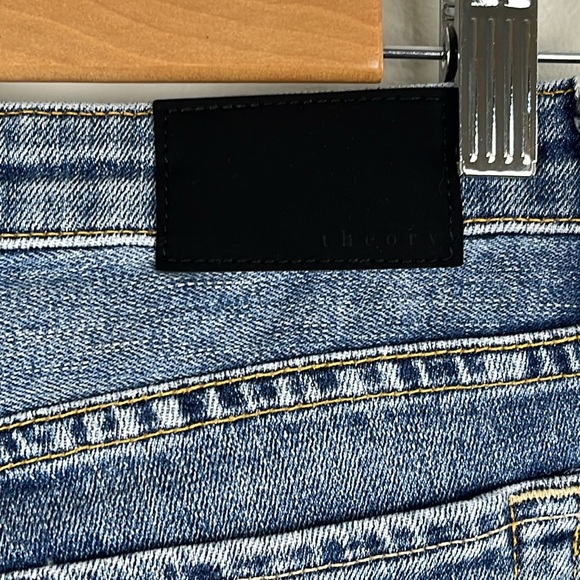 Theory women’s Billy A skinny jeans in medium wash. Size 28 - Picture 11 of 13